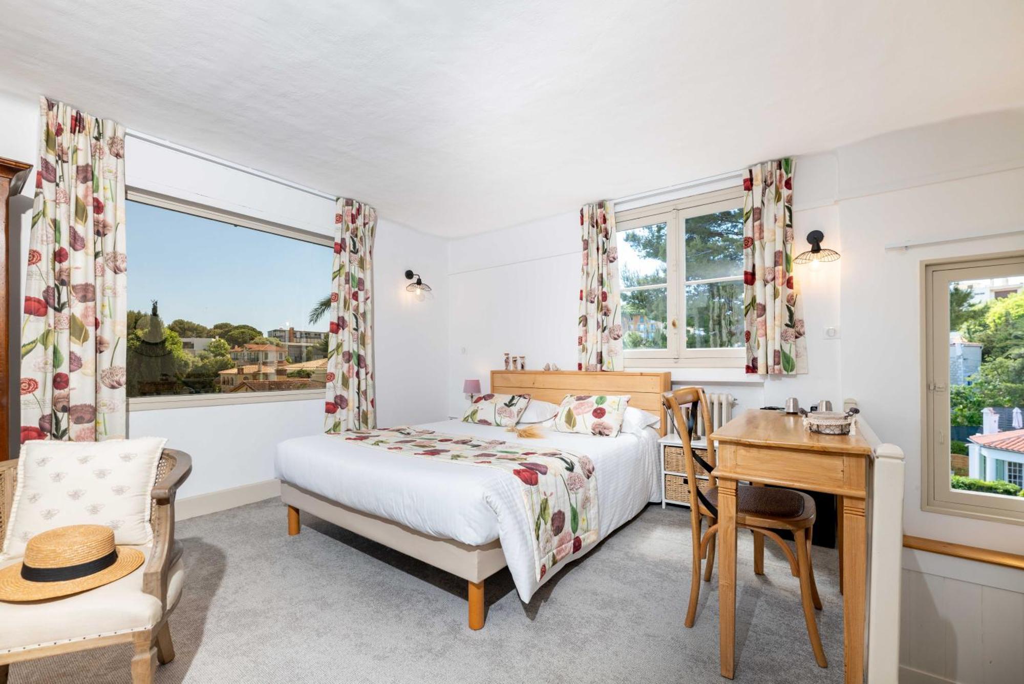 Hotel Mas Djoliba Antibes Habitación foto